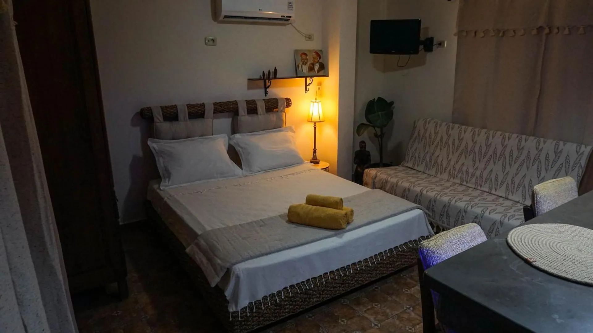 Cozy Studio With Rooftop Terrace & Cityscape Views Le Bardo